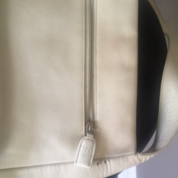 Handbag - Picture 6 of 7